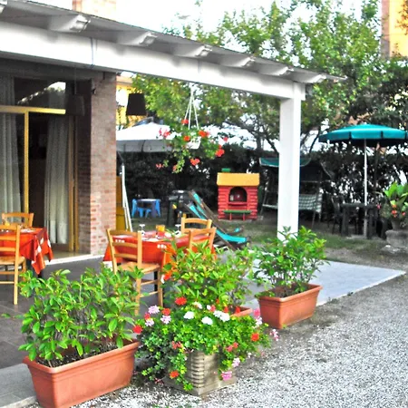 Hotel Garden 2*