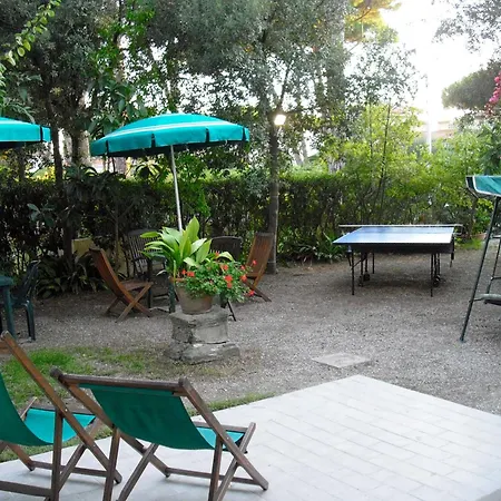 Garden Hotel